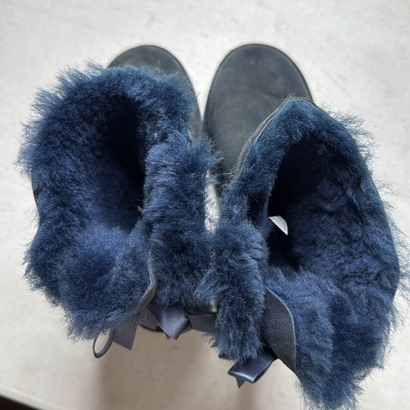 UGG Bailey Bow II Blue Size 6 USED CONDITION - Picture 14 of 14